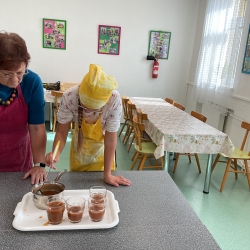 20250915_090628942_iOS