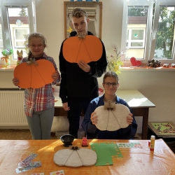 20250929_101949749_iOS