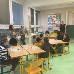 Úžasné divadlo fyziky