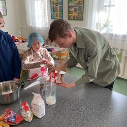 20251022_080615564_iOS